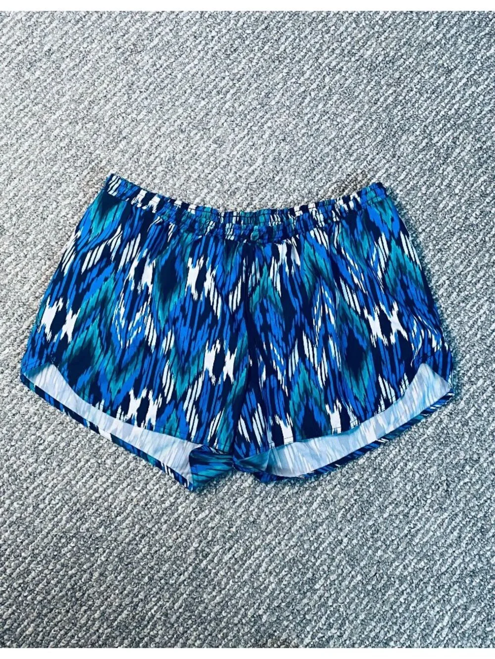 Old Navy Active Mens Blue Ikat Print Swim Trunks XL Elastic Waist 18